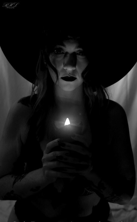 Nagie wyciekłe zdjęcie OnlyFans od Mourningglory
