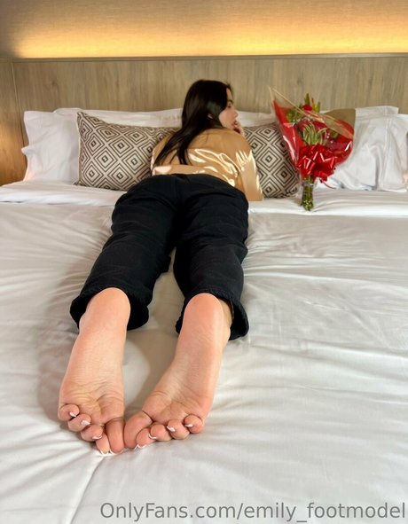 Nagie wyciekłe zdjęcie OnlyFans od Emilyfootmodel