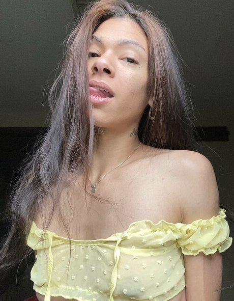 Nagie wyciekłe zdjęcie OnlyFans od Alinamoore