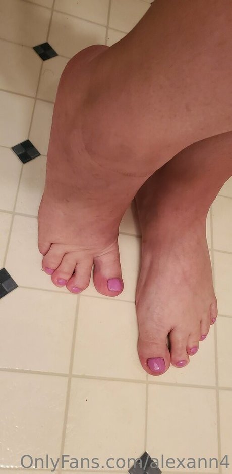 Nagie wyciekłe zdjęcie OnlyFans od Alexann4