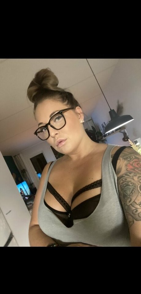 Nagie wyciekłe zdjęcie OnlyFans od Ellitelli