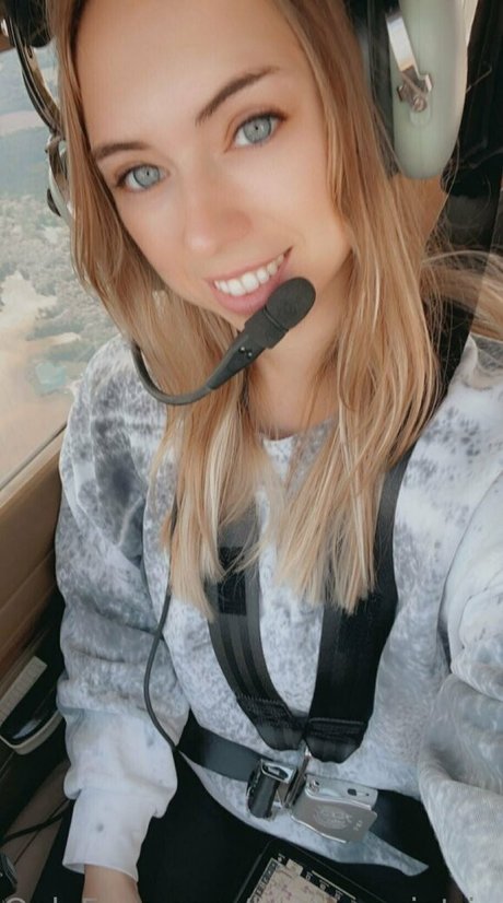 Nagie wyciekłe zdjęcie OnlyFans od Beccaaviatrix