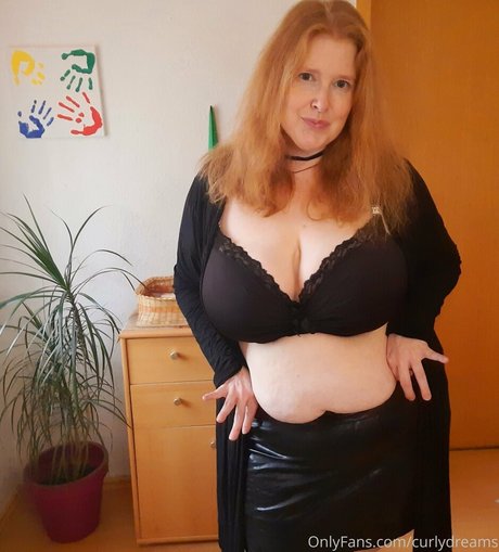 Nagie wyciekłe zdjęcie OnlyFans od Curlydreams