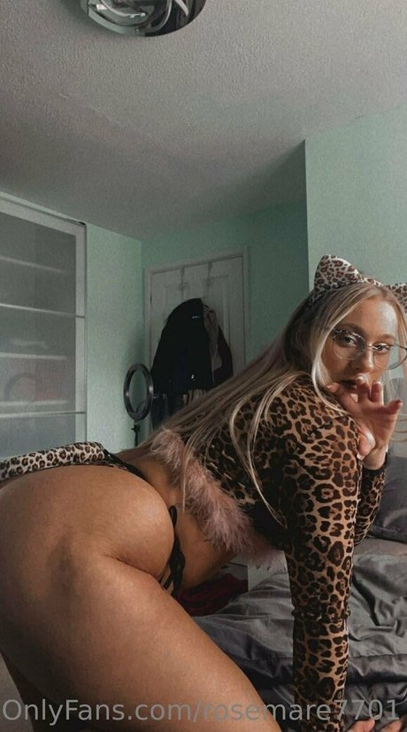 Nagie wyciekłe zdjęcie OnlyFans od Rosemare7701