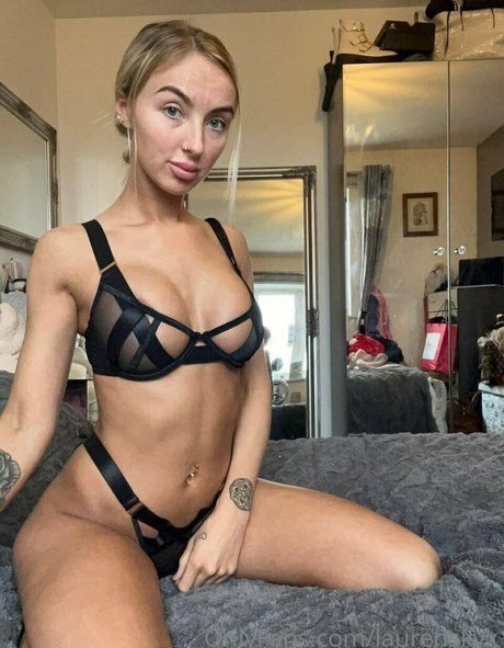 Nagie wyciekłe zdjęcie OnlyFans od Laurenskyx