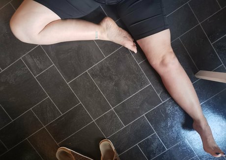 Nagie wyciekłe zdjęcie OnlyFans od Kaybeesfeets