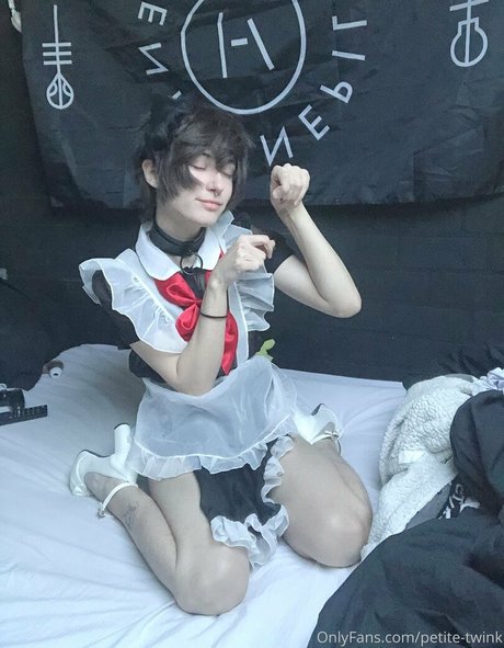 Nagie wyciekłe zdjęcie OnlyFans od Petitetwink