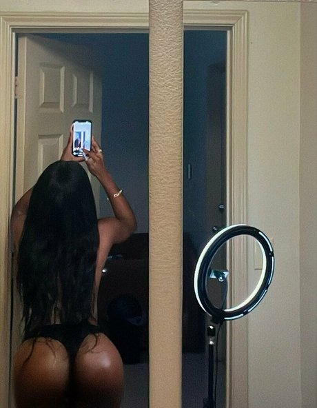 Nagie wyciekłe zdjęcie OnlyFans od Rohilu