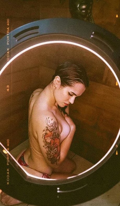 Nagie wyciekłe zdjęcie OnlyFans od Gabby Moon