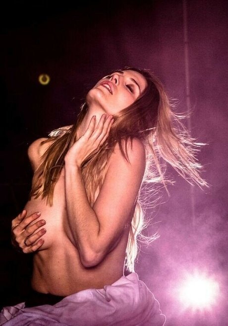 Nagie wyciekłe zdjęcie OnlyFans od Ashley Louise James