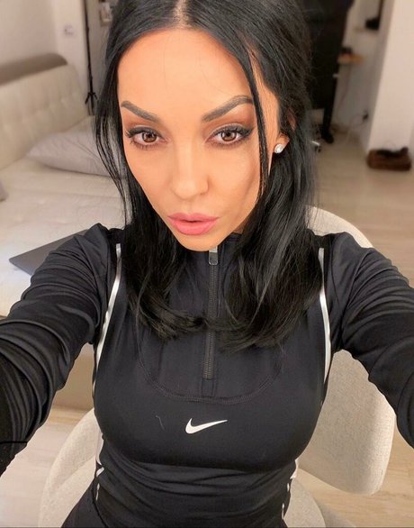 Nagie wyciekłe zdjęcie OnlyFans od Bustyan