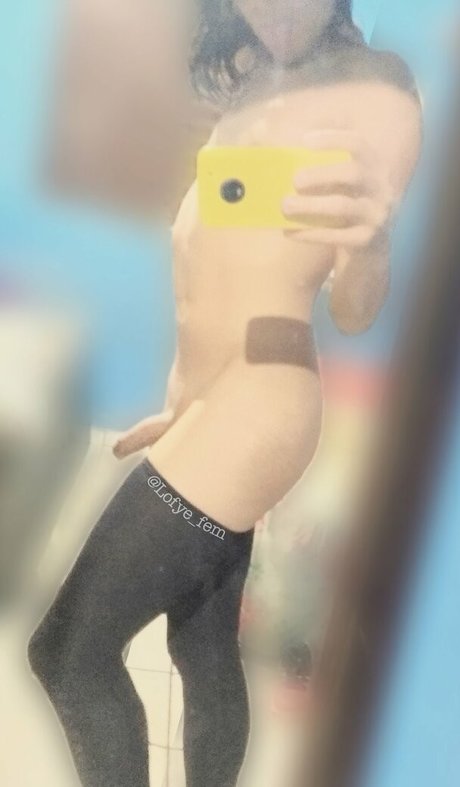 Nagie wyciekłe zdjęcie OnlyFans od Lofye