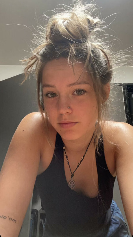 Nagie wyciekłe zdjęcie OnlyFans od Peyton Coffee