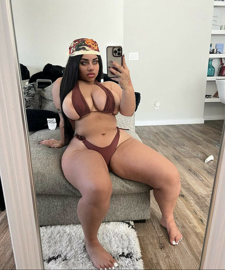 Nagie wyciekłe zdjęcie OnlyFans od Soymamiyv