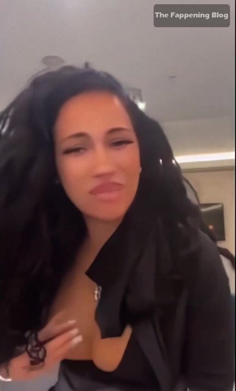 Nagie wyciekłe zdjęcie OnlyFans od Mel Hock