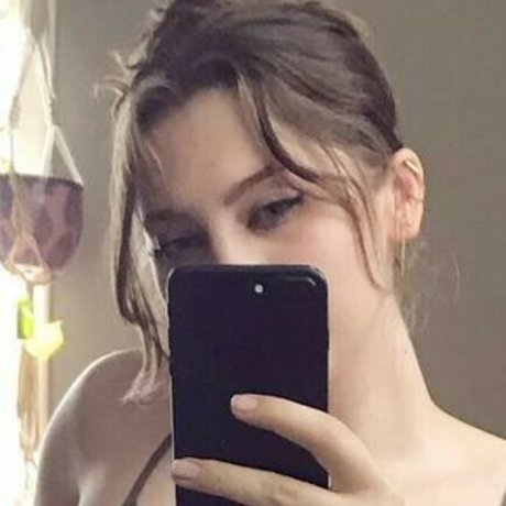 Nagie wyciekłe zdjęcie OnlyFans od Chloe Carter