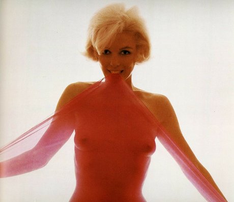 Nagie wyciekłe zdjęcie OnlyFans od Marilyn Monroe