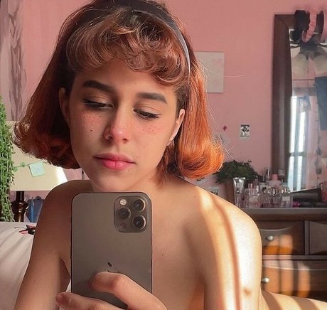 Nagie wyciekłe zdjęcie OnlyFans od Littlebunnygirl