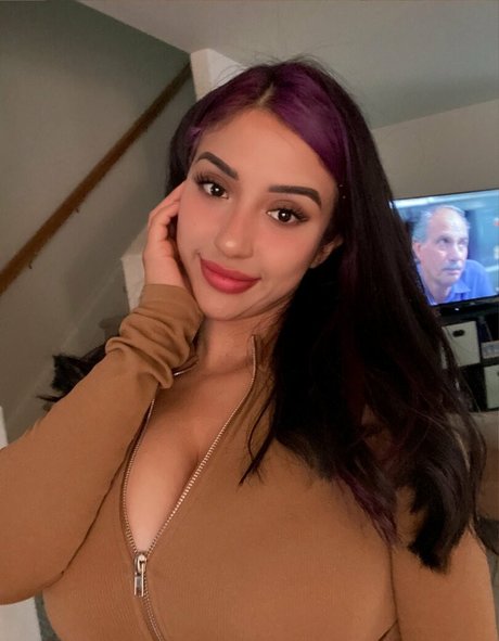 Alexandra Nicole