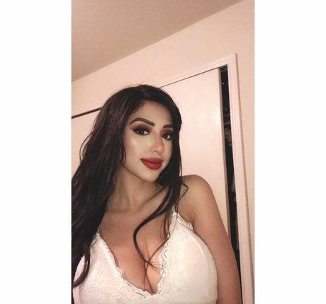 Nagie wyciekłe zdjęcie OnlyFans od Alexandra Nicole