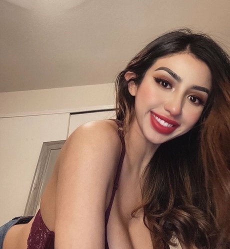 Alexandra Nicole