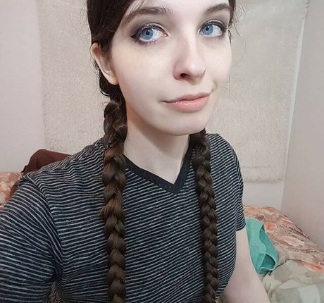 Nagie wyciekłe zdjęcie OnlyFans od Warmfreshpaint