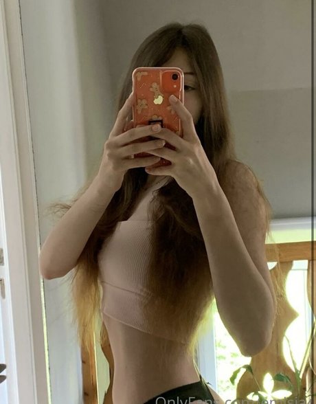 Nagie wyciekłe zdjęcie OnlyFans od Emisia4