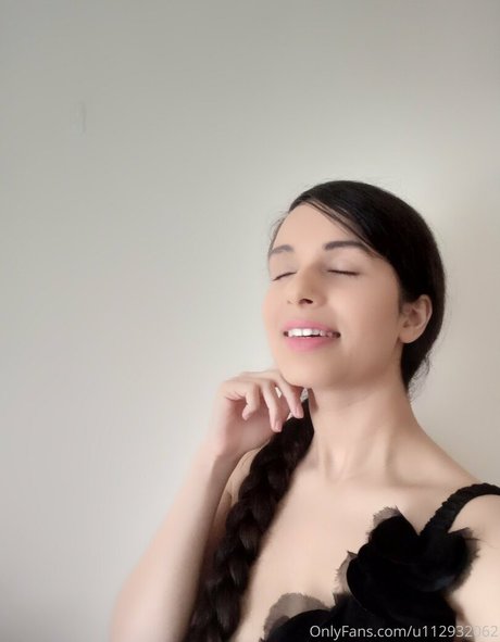 Mirabella Estella