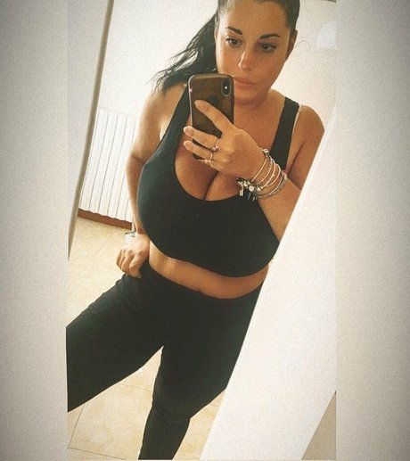 Valeria Vela