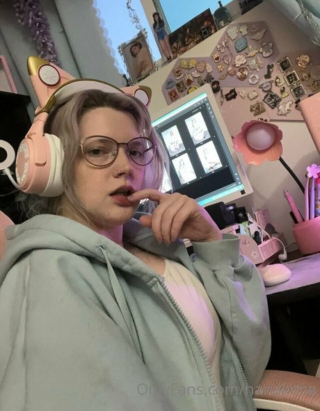 Nagie wyciekłe zdjęcie OnlyFans od Hanakima
