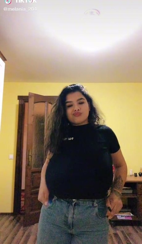 Nagie wyciekłe zdjęcie OnlyFans od Melannia