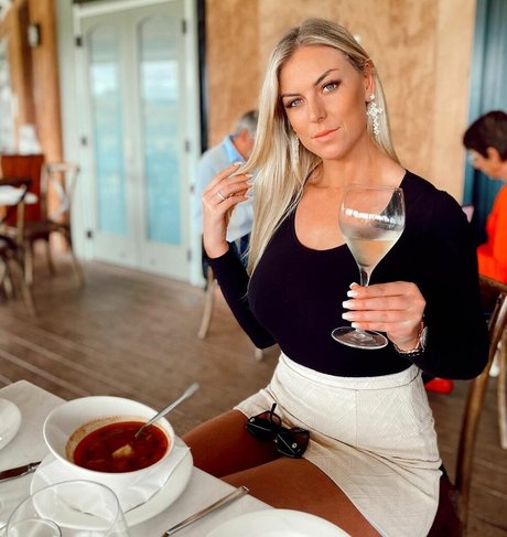 Nagie wyciekłe zdjęcie OnlyFans od Annaliese Gann