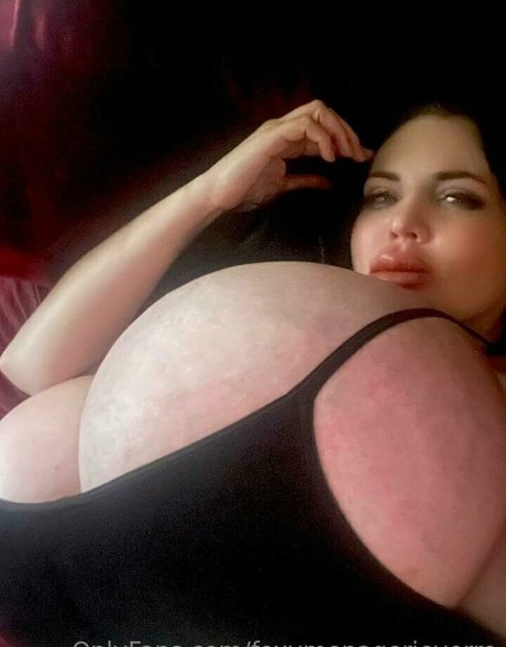 Nagie wyciekłe zdjęcie OnlyFans od Foxy Menagerie Verre