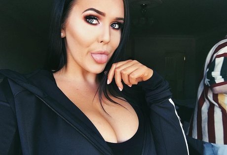 Tayla Cooper
