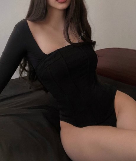 Nagie wyciekłe zdjęcie OnlyFans od Aleksmlnv