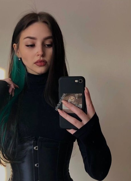 Nagie wyciekłe zdjęcie OnlyFans od Aleksmlnv