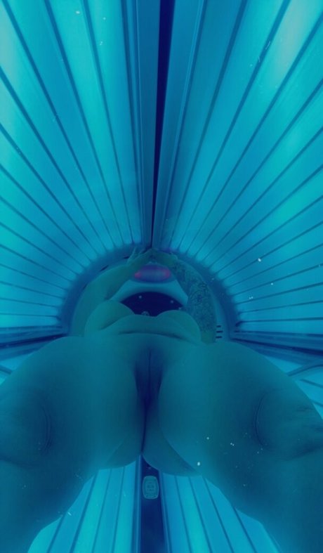 Nagie wyciekłe zdjęcie OnlyFans od Midwest Mom