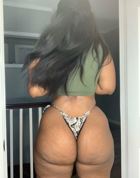 Nagie wyciekłe zdjęcie OnlyFans od Sobomb