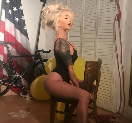 Nagie wyciekłe zdjęcie OnlyFans od Rachel Barley