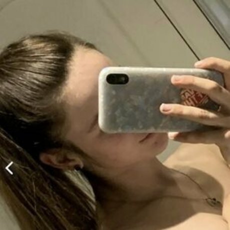Nagie wyciekłe zdjęcie OnlyFans od Hannahemilypugh