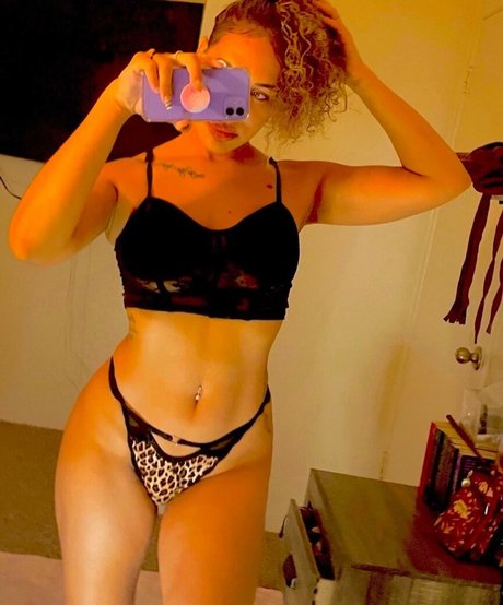Nagie wyciekłe zdjęcie OnlyFans od Thatthickpaige