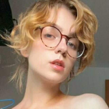 Nagie wyciekłe zdjęcie OnlyFans od Cora Rossi