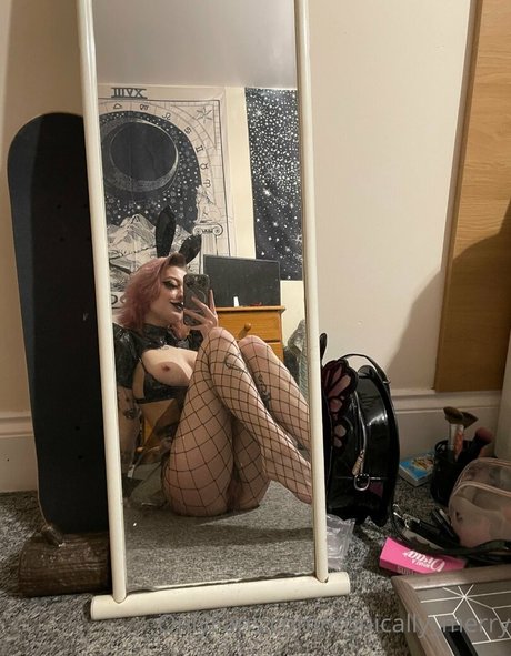 Nagie wyciekłe zdjęcie OnlyFans od Ironicallymerry