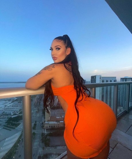Nagie wyciekłe zdjęcie OnlyFans od Taytatted