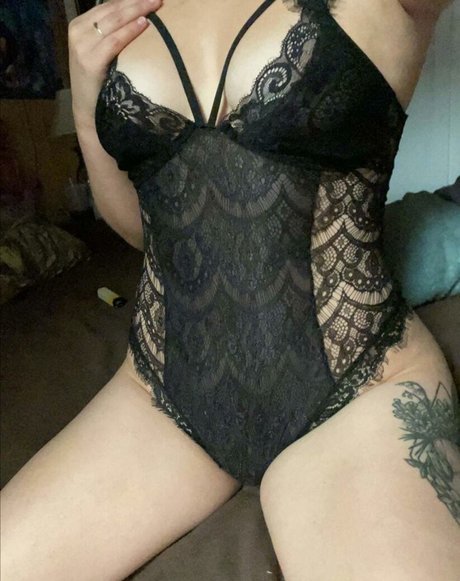 Petiteblondebaddie