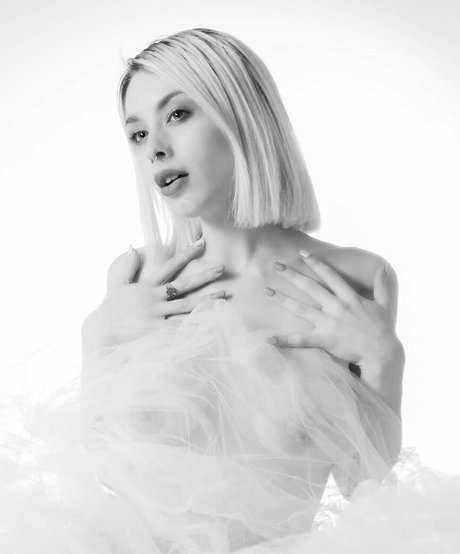 Nagie wyciekłe zdjęcie OnlyFans od Lorih Caradonna