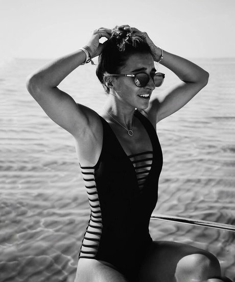 Nagie wyciekłe zdjęcie OnlyFans od Perinne Laffont