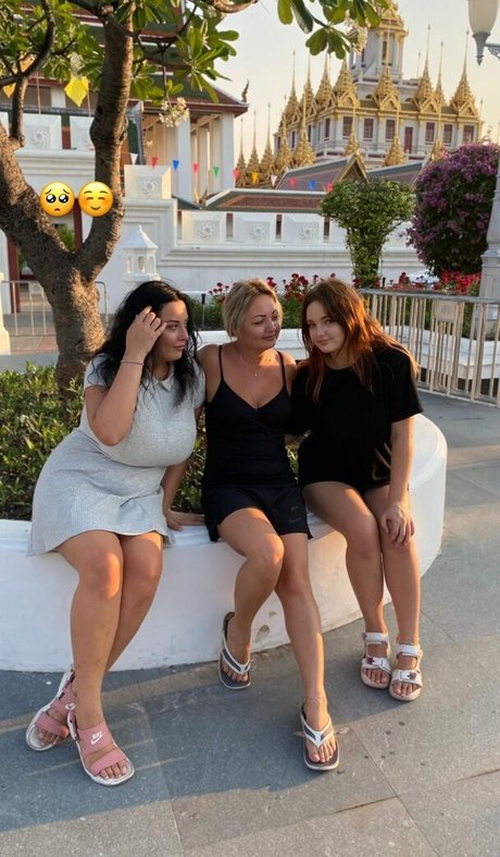 Nagie wyciekłe zdjęcie OnlyFans od Caroline Moore