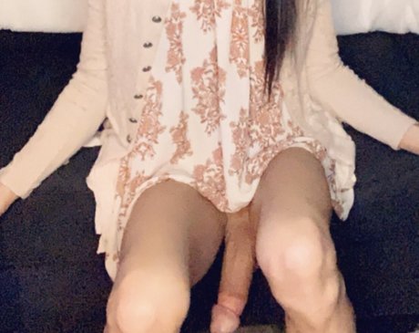Nagie wyciekłe zdjęcie OnlyFans od Holeytriniti