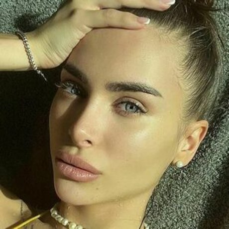 Nagie wyciekłe zdjęcie OnlyFans od Tina Mayer